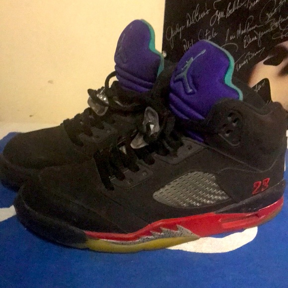 I here have Jordan 5 for sale mint condition no insoles - Picture 1 of 4